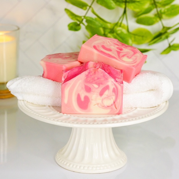 3 BARS OF PINK AND WHITE SWIRLS HANDMADE ARTISAN SOAP: LOTS OF LOVE - Picture 1 of 4